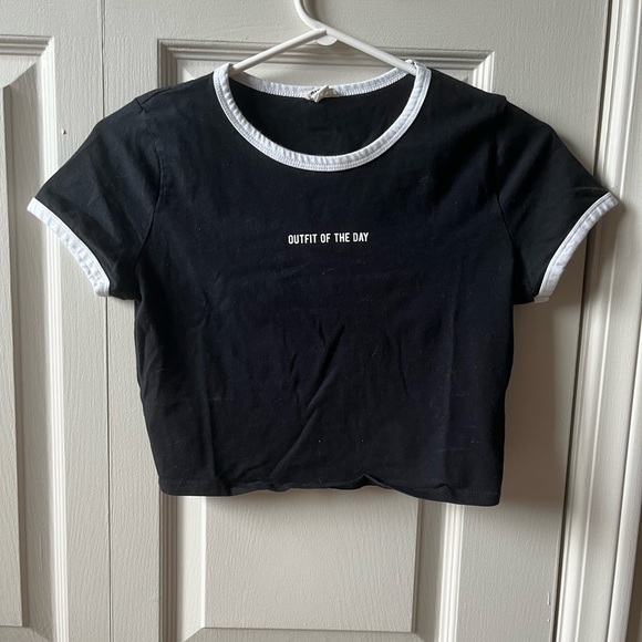 “Outfit of the day” crop top: - Picture 3 of 6